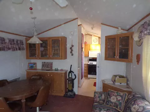 42857 Willamette Dr, Bouse, AZ 85325 photo 8