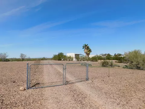 26432 Yellowbird, Bouse, AZ 85325 photo 2