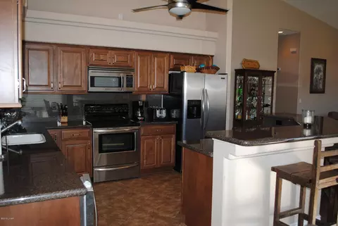 8860 Apache Loop, Parker, AZ 85344 photo 12