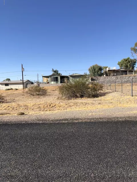 4579 Bayside Dr, Topock, AZ 86436 photo 1