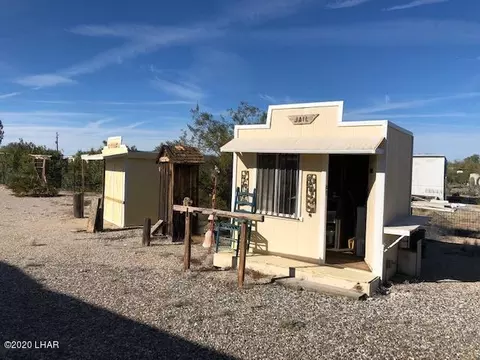 25417 Pendleton Way, Bouse, AZ 85325 photo 22