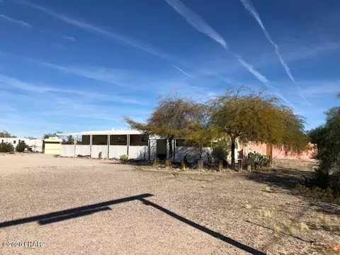 25417 Pendleton Way, Bouse, AZ 85325 photo 2