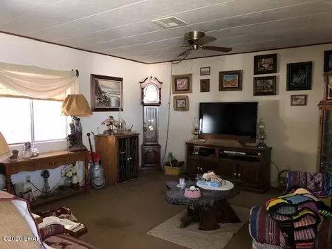 25417 Pendleton Way, Bouse, AZ 85325 photo 5