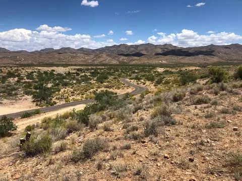 5809 Windmill Rd, Kingman, AZ 86401 photo 3