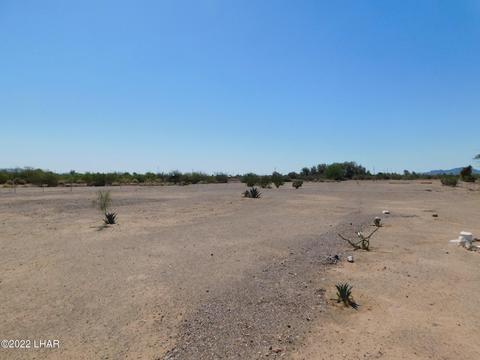 28228 Rainbow Ave, Bouse, AZ 85325 photo 2