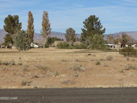7921 E Saddleback Dr, Kingman, AZ 86401