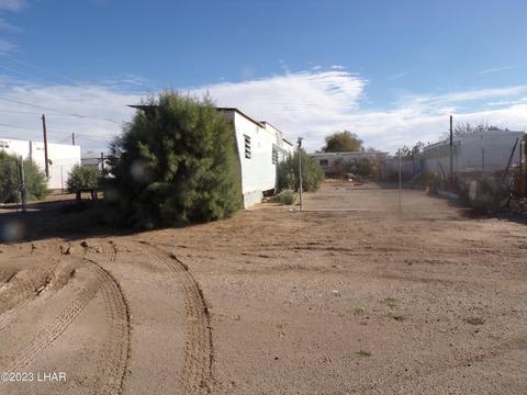 44042 Main St, Bouse, AZ 85325 photo 2
