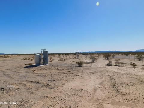 49082 Bald Eagle, Bouse, AZ 85325 photo 3