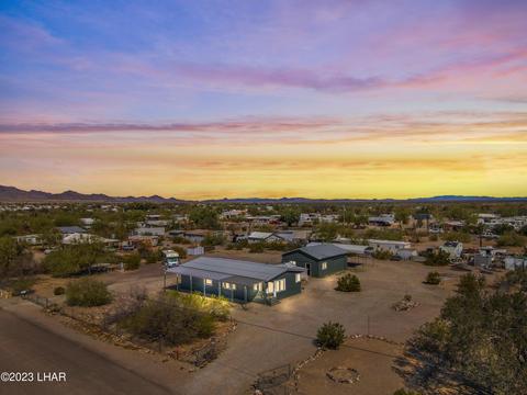 110 W Camel Ln, Quartzsite, AZ 85346