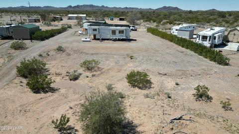 28648 Mule Ln, Bouse, AZ 85325 photo 4
