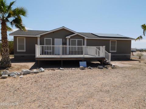 33270 Lillian Ln, Bouse, AZ 85325