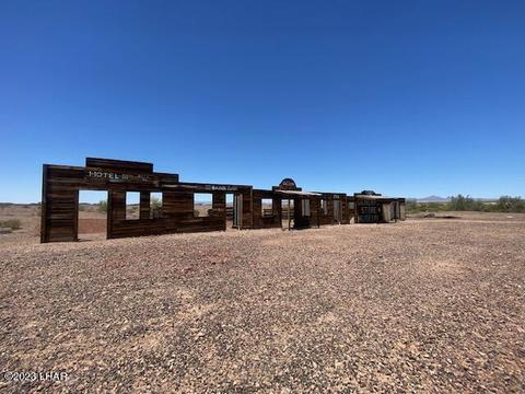 25560 La Posa Rd, Bouse, AZ 85325 photo 4