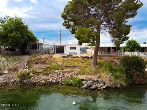 338 E Riverfront Dr, Parker, AZ 85344