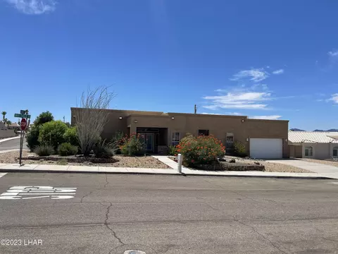 2998 War Eagle Dr, Lake Havasu City, AZ 86406