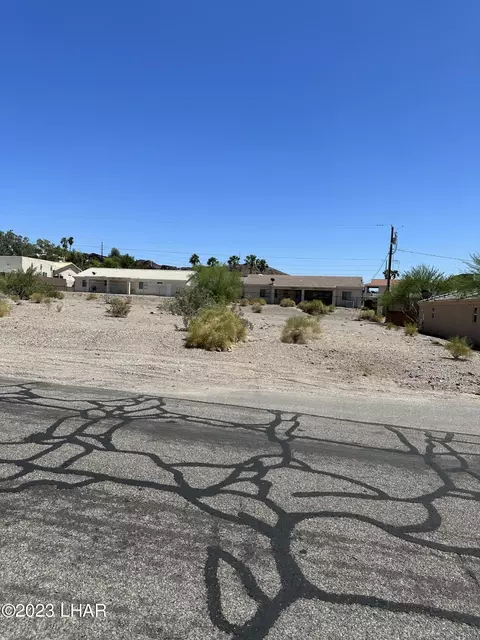 2912 Osborn Dr, Lake Havasu City, AZ 86406