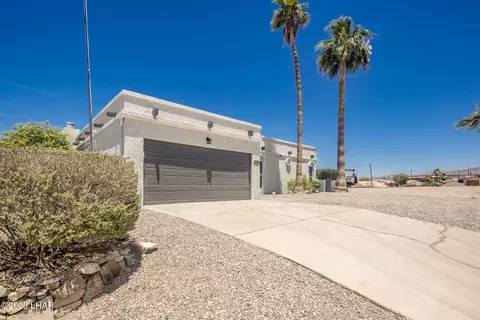 1043 Hurricane Drive Dr, Lake Havasu City, AZ 86403