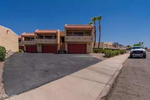 1739 Combat Dr #38, Lake Havasu City, AZ 86403