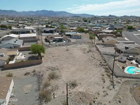 3060 Caliente Dr, Lake Havasu City, AZ 86404