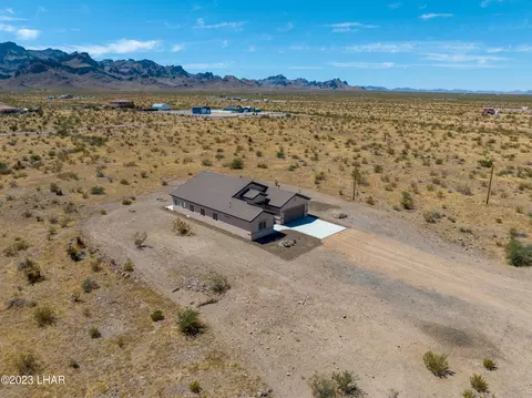 5417 S Opal Rd, Golden Valley, AZ 86413