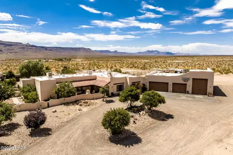 4203 W W Wilshire Rd, Yucca, AZ 86438