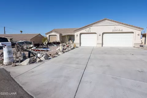 2304 Warbler Ln, Lake Havasu City, AZ 86403