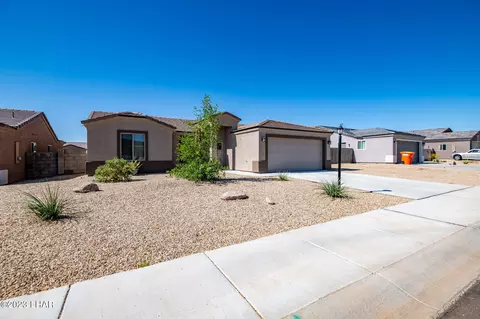 2932 E Luna, Kingman, AZ 86409 photo 3