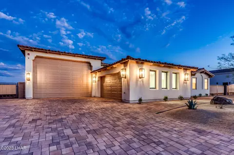 1001 Circula De Hacienda, Lake Havasu City, AZ 86406