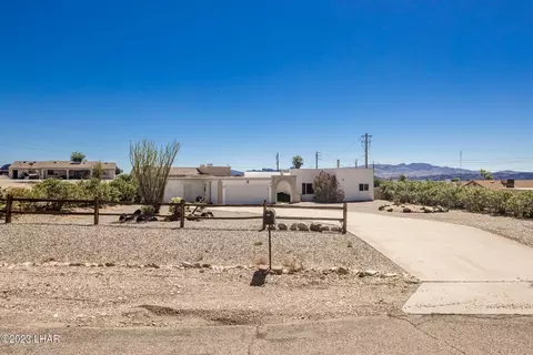 736 Powder Dr, Lake Havasu City, AZ 86406