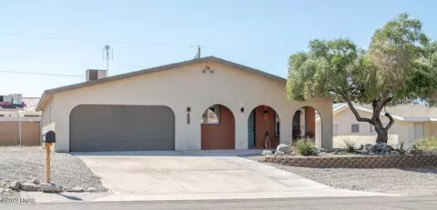 2054 Cosnina Dr, Lake Havasu City, AZ 86403