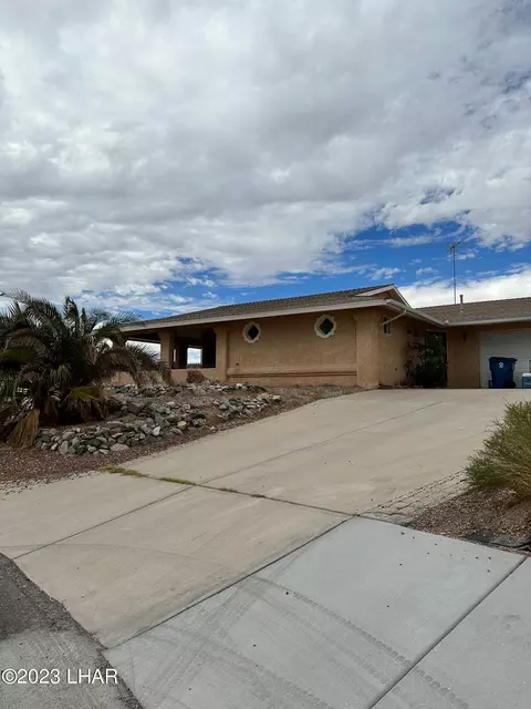 2983 Bluewater Dr, Lake Havasu City, AZ 86403