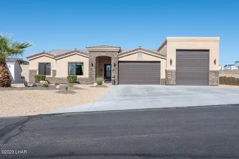 2307 Daytona Loop, Lake Havasu City, AZ 86403