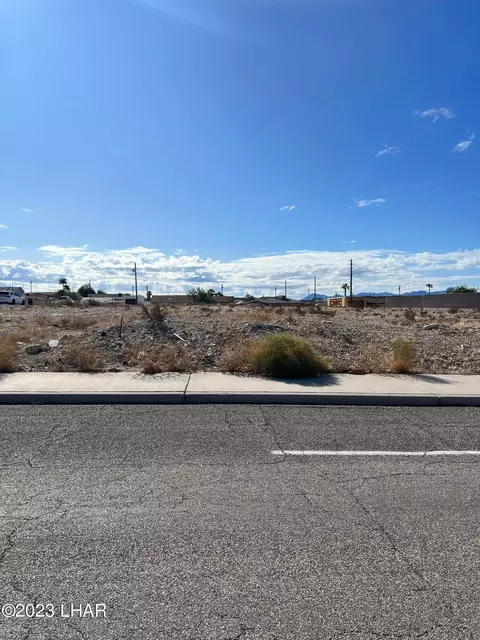 2530 N Kiowa Blvd, Lake Havasu City, AZ 86403