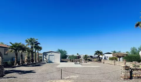200 N Moon Mountain Apt 10 Ave, Quartzsite, AZ 85346
