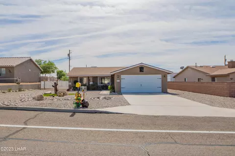 2770 Havasupai Blvd, Lake Havasu City, AZ 86404