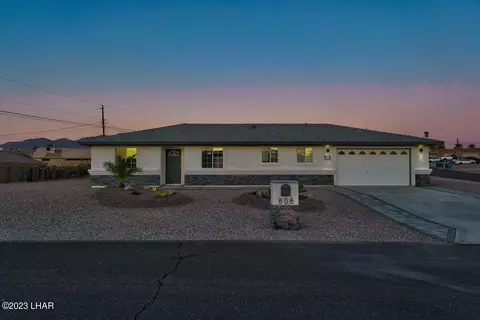 808 Canyon Dr, Lake Havasu City, AZ 86404