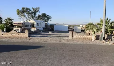 28084 Frame Ave, Bouse, AZ 85325