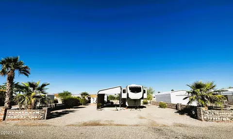 200 N Moon Mountain Ave #9, Quartzsite, AZ 85346