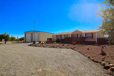 42670 La Posa Rd, Bouse, AZ 85325