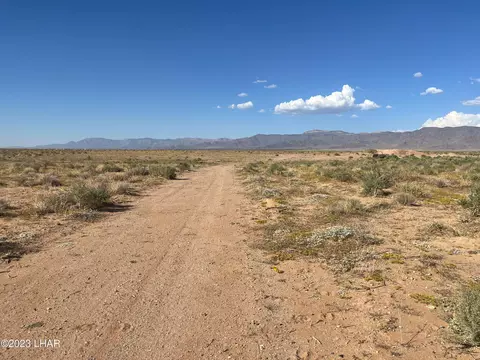 0 E Tres Dr, Kingman, AZ 86401 photo 2