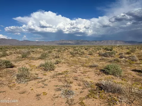 0 E Tres Dr, Kingman, AZ 86401