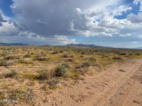 00 E Tres Dr, Kingman, AZ 86401 photo 5