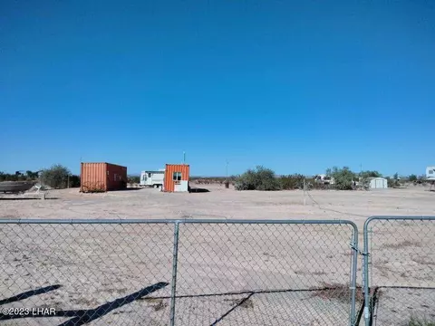 49143 Bald Eagle Ln, Bouse, AZ 85325