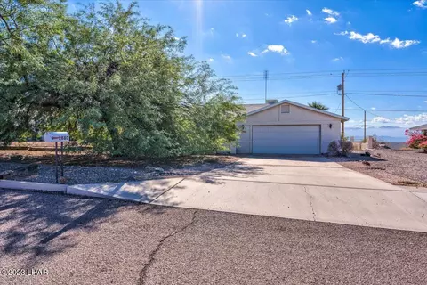 2880 Arabian Dr, Lake Havasu City, AZ 86404