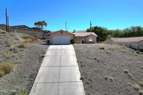 3750 Shiawassee Dr, Lake Havasu City, AZ 86404