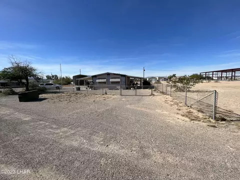 13033 Cove Pkwy, Topock, AZ 86436