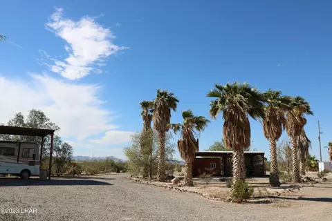 48210 73rd St N, Bouse, AZ 85325