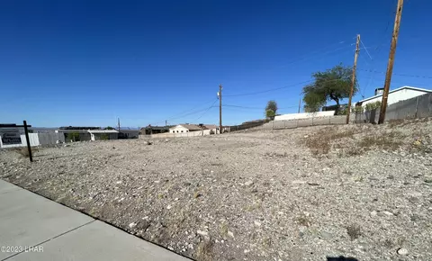 2225 Havasupai Blvd, Lake Havasu City, AZ 86403