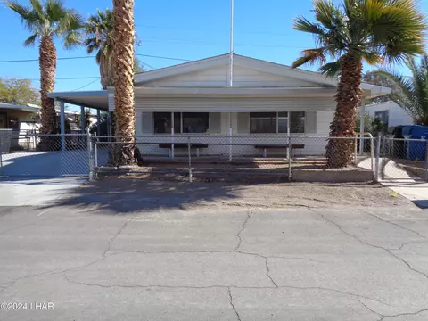 2112 Santa Cruz Ave, Bullhead City, AZ 86442