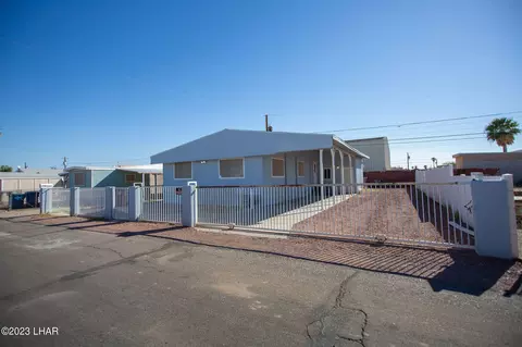 540 Harbor Dr, Bullhead City, AZ 86442