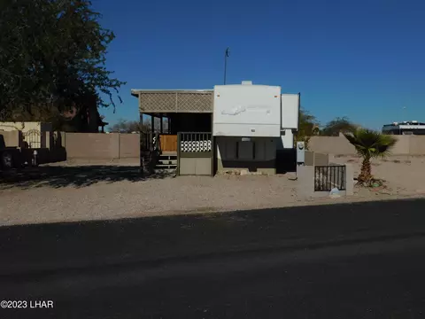 56 Sunflower Ln, Quartzsite, AZ 85346